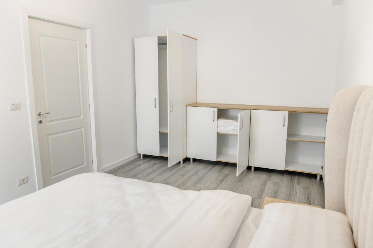 Samplus Central Apartment Craiova Eksteriør bilde